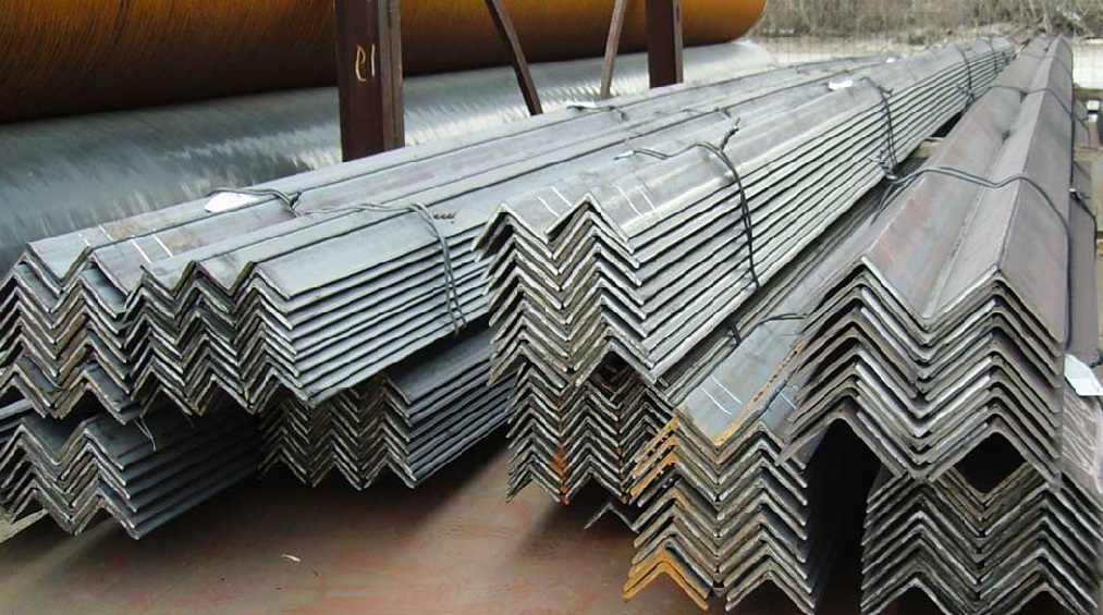 уголок стальной